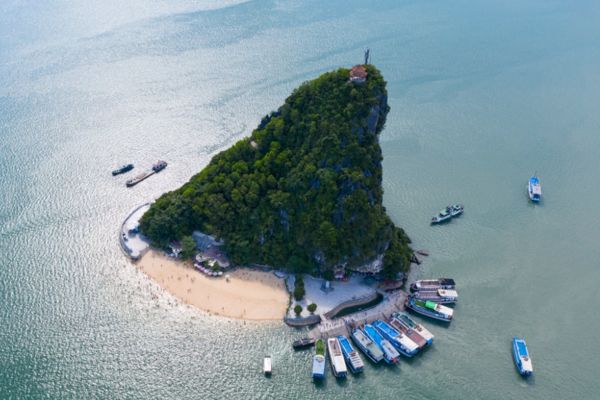 Ninh Binh - Halong - Wyspa Tuan Chau, Wyspa Titov i Jaskinia Luon (S, O, K)