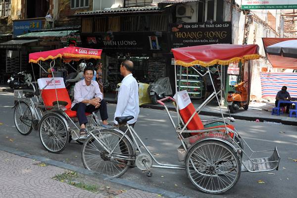 Zwiedzanie Hanoi (F)